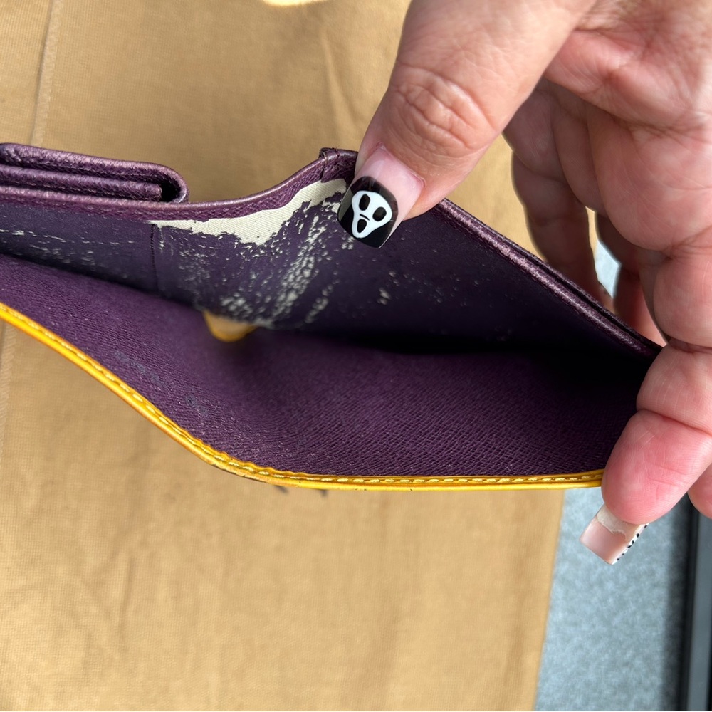 LV Wallet - Picture 9 of 9